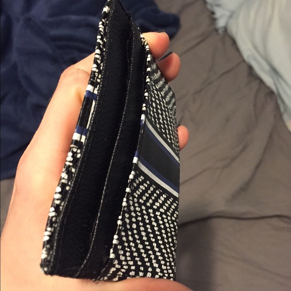 C. Wonder card holder - Picture 3 of 3